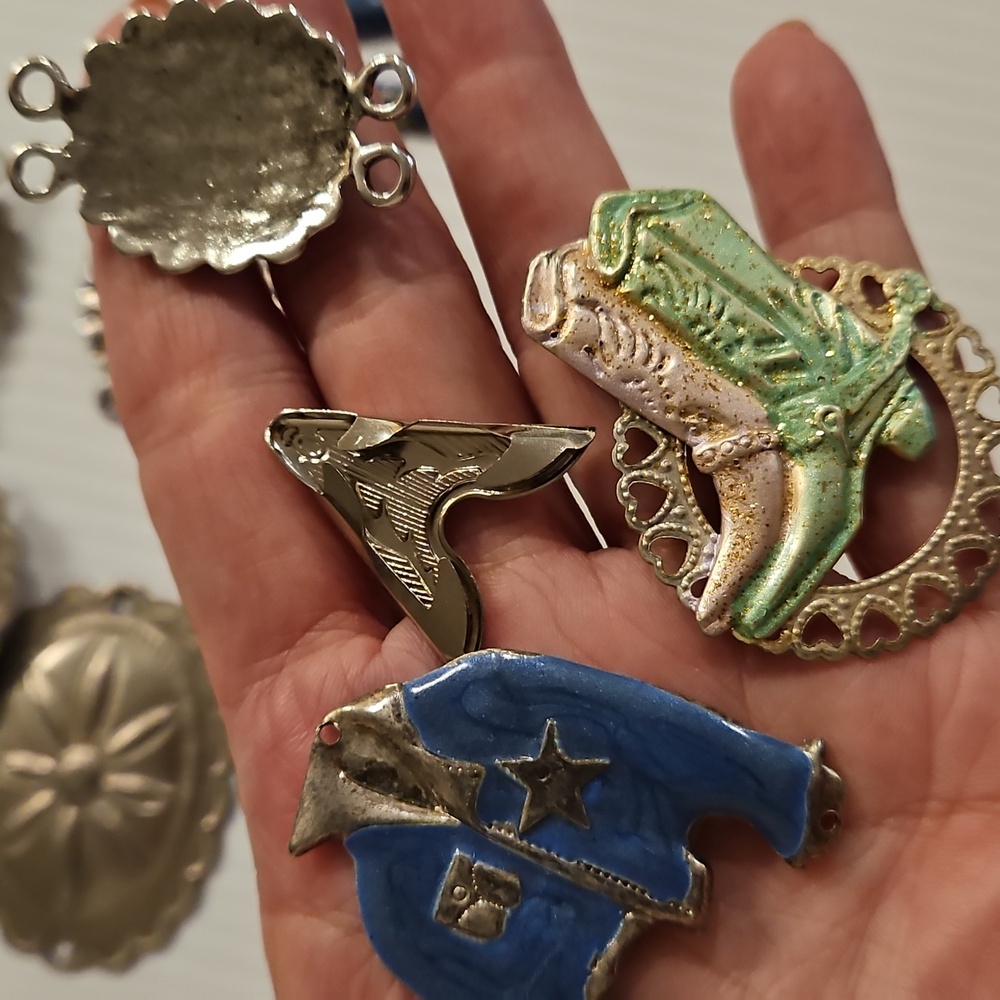 Lots of Western themed crafting brads charms and More silver blue gold - Picture 3 of 14